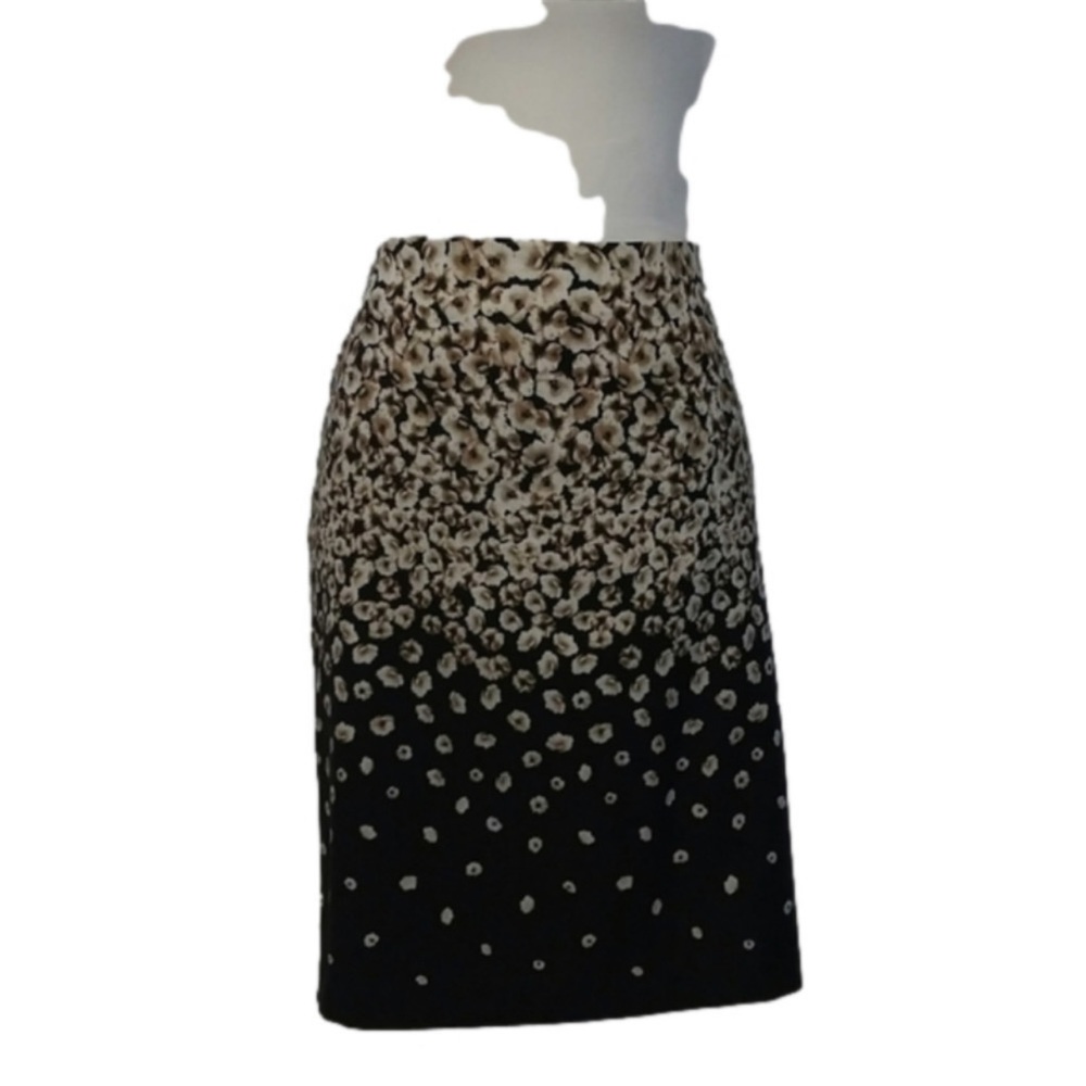 NEW York & Company Black Floral Pencil Skirt